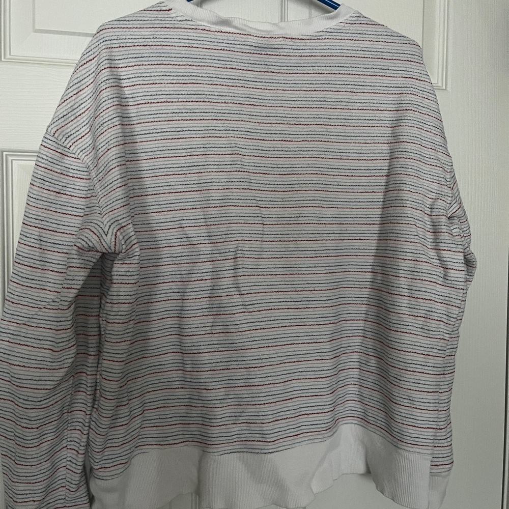 Universal Threads Crew Neck - Picture 7 of 7